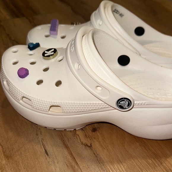 Platform Crocs with Fun Charms - Picture 2 of 3